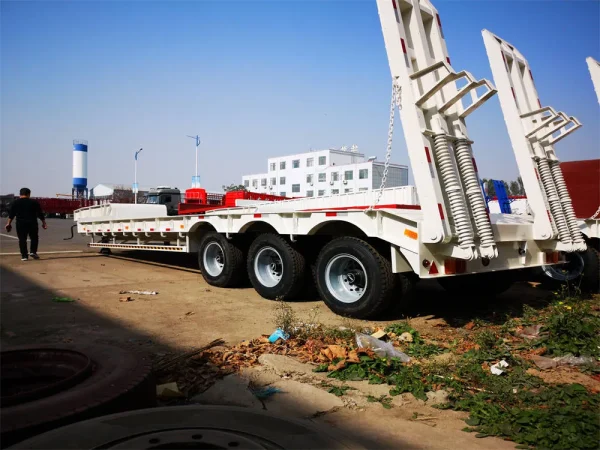fudeng brand 80tons capacity low bed truck