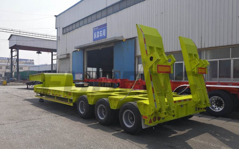 Why choose lightweight low loader semi trailer