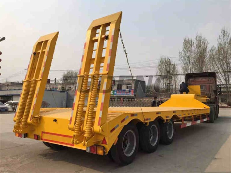 3 Axle Low Flatbed Semi Trailer Not Running Smoothly