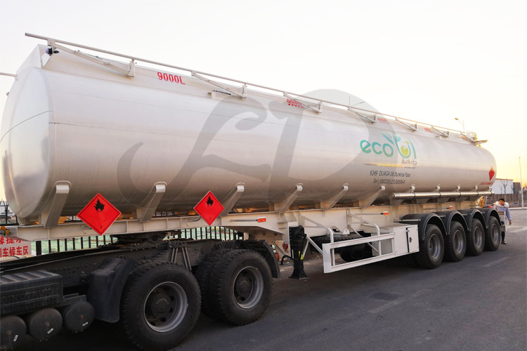 4-axles-fuel-tanker-1-1