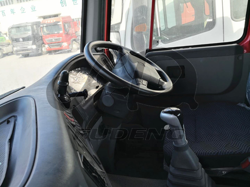 Howo-tractor-truck-04 (1)