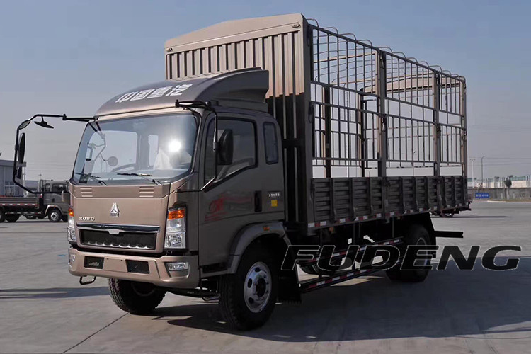 howo-light-box-truck