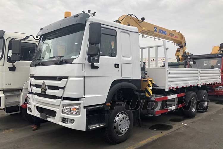 mounted-crane-truck
