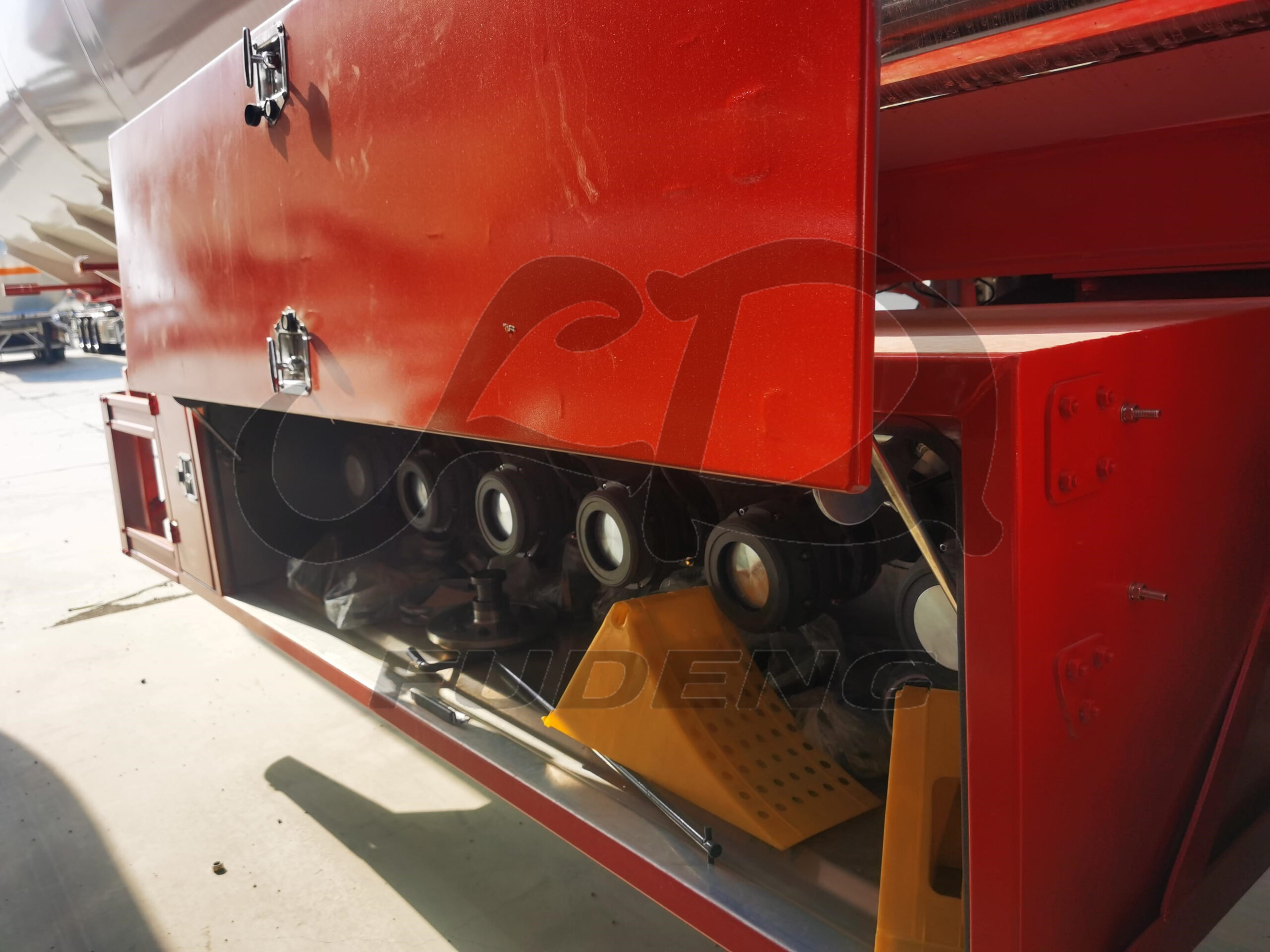 oil-tanker-trailer-1