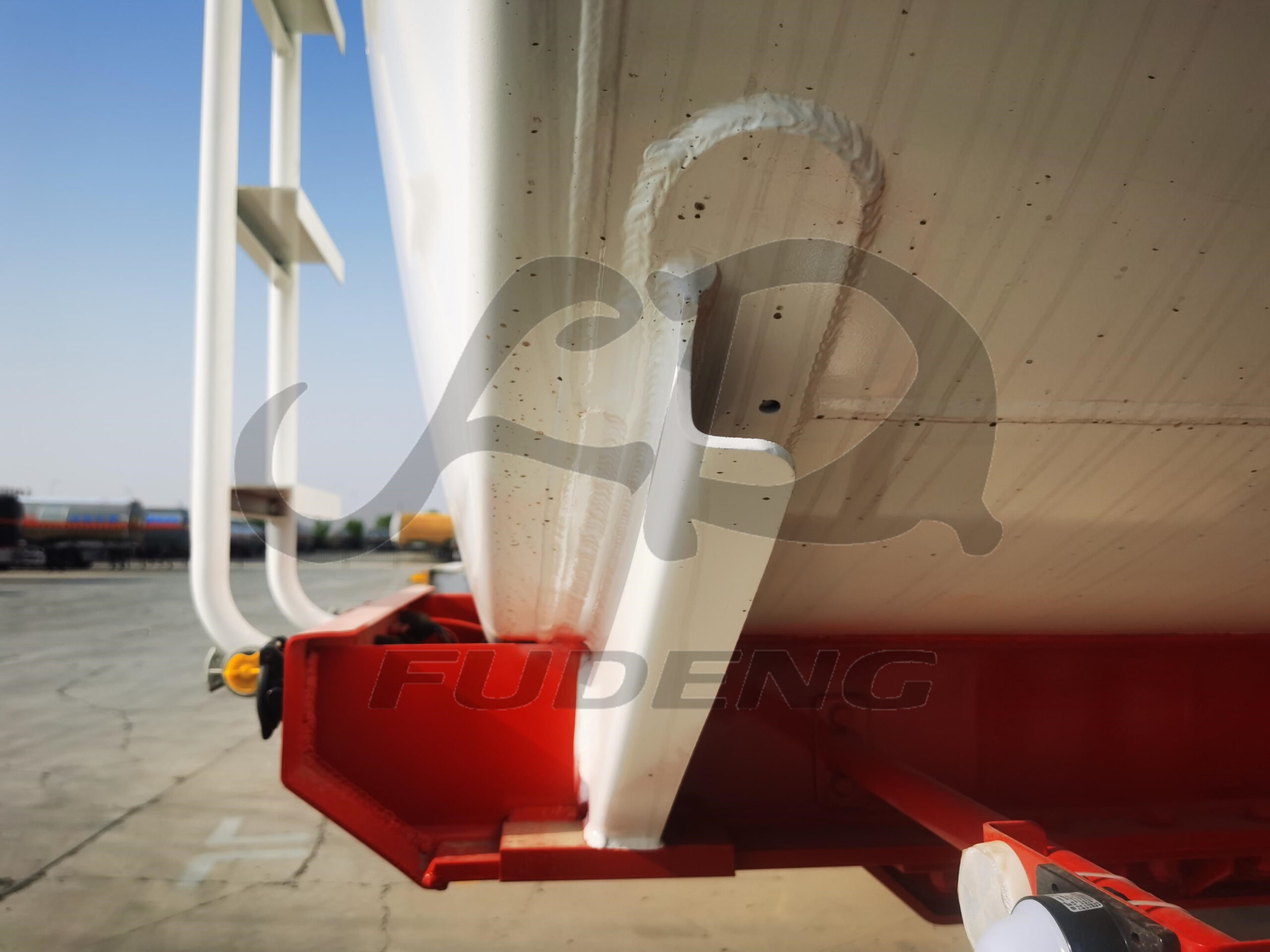 oil-tanker-trailer-4