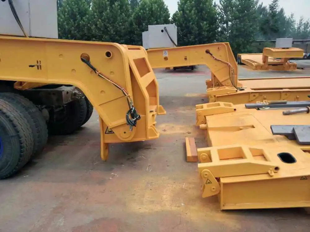 RGN Trailer Vs Lowboy Trailer