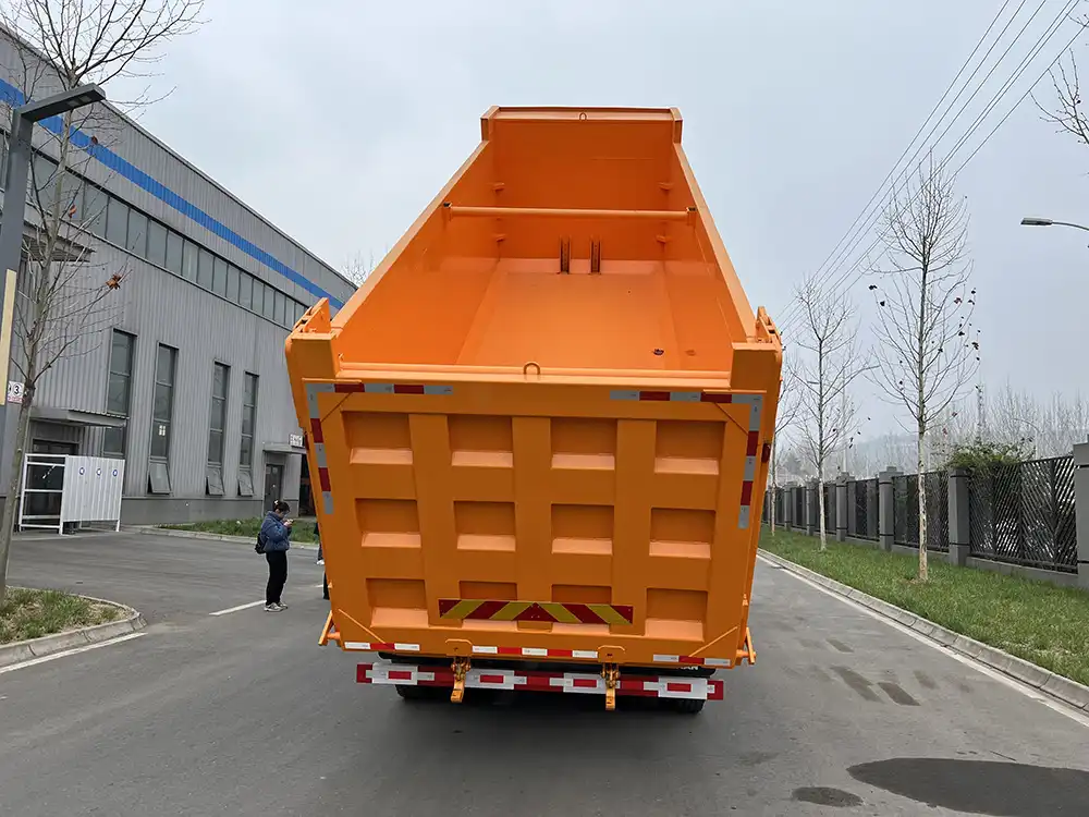 SHACMAN dump truck