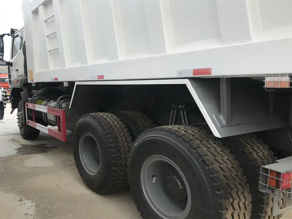 HOWO dump truck2