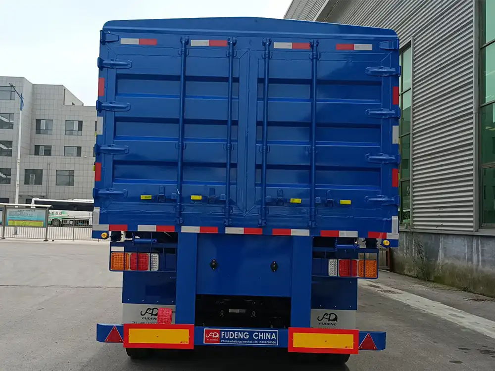 4 axles fence cargo trailer3