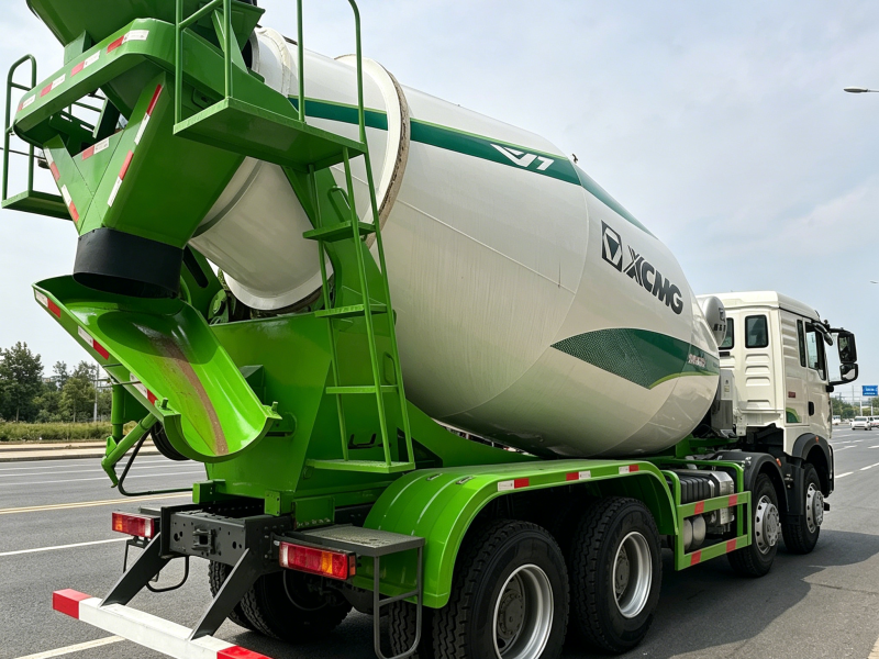 Alternative view of SINOTRUK HOWO NX 4×2 10m³ Sewage Suction Truck For Sale