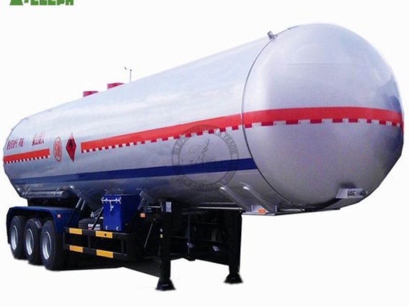 3 Axles LPG Semi-Trailer side view