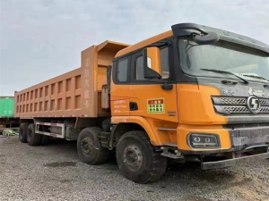 SHACMAN DELONG X3000 8x4 Tipper Truck 3/4 view