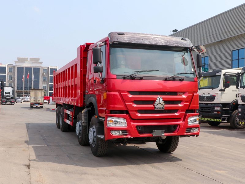 SINOTRUK HOWO 7 8x4 Dump Truck