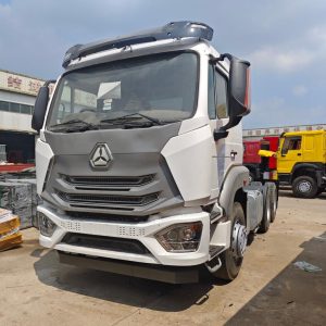 SINOTRUK heavy Truck Rear Dual Drive 6X4 Tractor