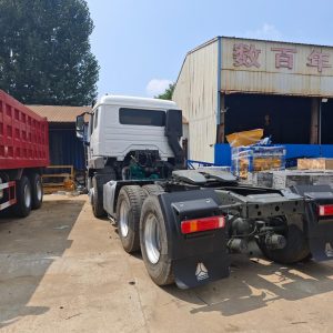 SINOTRUK heavy Truck Rear Dual Drive 6X4 Tractor - 图片 5